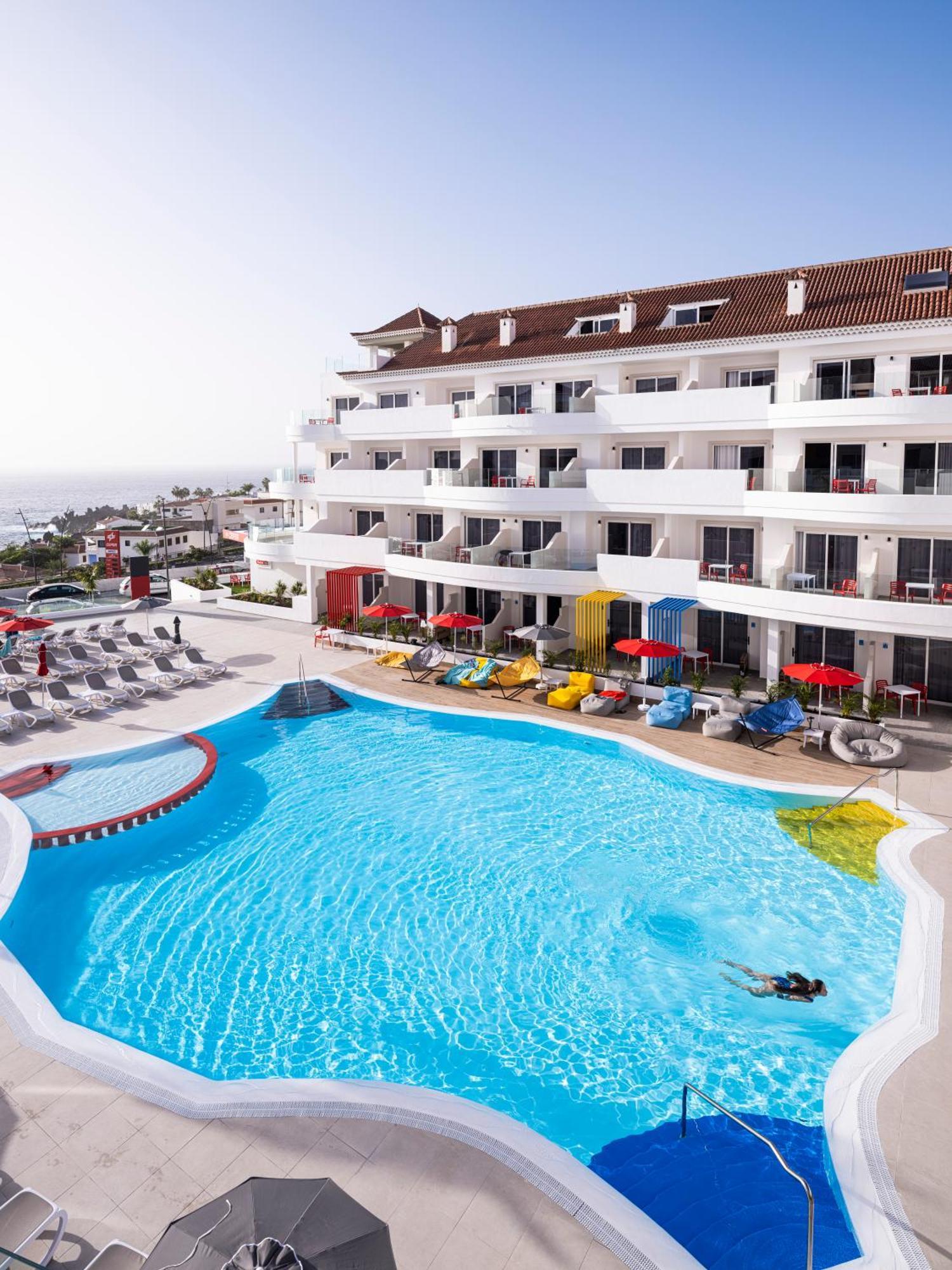 Sholeo Gigantes (adults Only) 3*